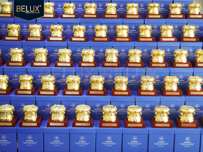 Lô 780 trống đồng D10 mạ vàng Điện Lực Bắc Kạn theo yêu cầu